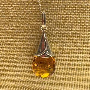 Vintage Teardrop Amber Sterling Silver Necklace
